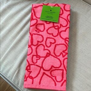 Kate Spade Pink Heart Towel set - new!